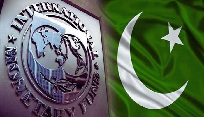 IMF logo and Pakistan flag